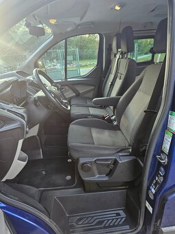 Ford Tourneo Custom - 13