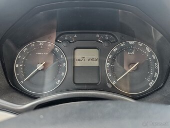 Škoda Octavia Combi 1.9 TDI Elegance DSG Rezervovane - 13