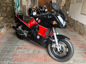 Kawasaki Gpz 900 - 13