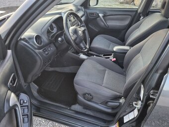 TOYOTA RAV4 2,0D4D  4x4 - 13