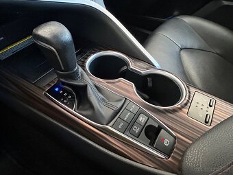 Toyota Camry 2,5 Hybrid SR - 13