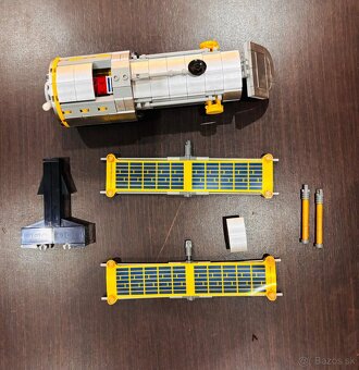 Lego NASA raketoplán Discovery - 13