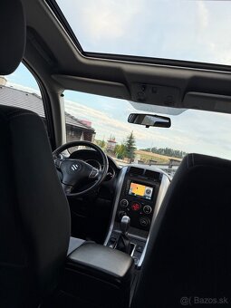 Suzuki Grand Vitara 2.4 Limited Edition benzin facelift 4x4 - 13