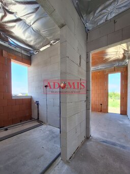 Predáme 5izbový tehlový bungalov 725m2 Ruskov, komora,tepelk - 13