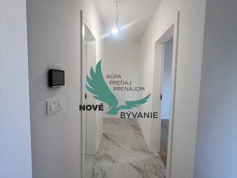 Na predaj: Moderný 3-izbový apartmán s vlastnou záhradou v Z - 13