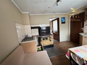 ZNÍŽENÁ CENA - Chalupa pri potôčiku / Nová Baňa - 13