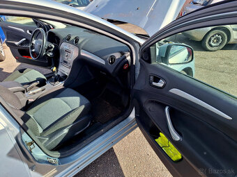 Ford Mondeo Combi 2.0 TDCi Ghia - 13