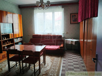 Veľký dvojpodlažný dom s veľkým pozemkom v obci Košeca na - 13