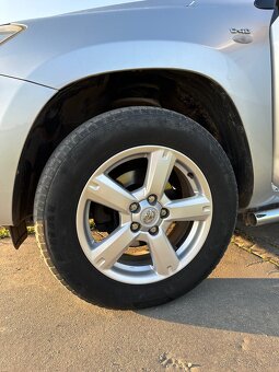 Toyota RAV4 - 13