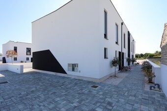 Dvojpodlažný luxusne zariadený apartmán, Privlaka/Chorvátsko - 13