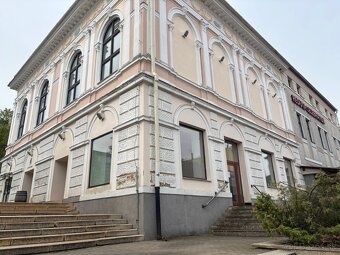 Ponúkame na prenájom obchodný priestor v centre Poprade - 13