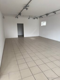 🧹 Profesionálne upratovacie služby – Bratislava a okolie 🏠🏢 - 13