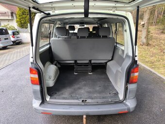 VW TRANSPORTER 2,5 TDi LONG-9-míst - 13