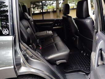 MITSUBISHI PAJERO WAGON 3.2DI-D DIAMOND EDITION. - 13