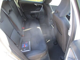 VOLVO XC60 2,4D 120kw AWD GPS Auto 10/2013 - 13