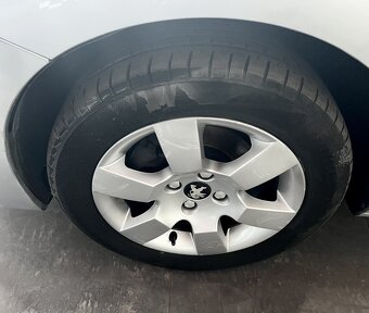 Peugeot 5008 1,6HDi Active 7 miestne - 13