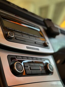 Passat Variant 2.0 TDI DPF Comfortline - 13