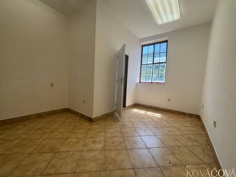 Na prenájom hala s pozemkom 4500 m² – Mníchova Lehota - 13