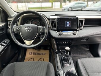 Toyota RAV4 2.2 l D-4D Premium - 13