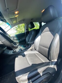 Predám Hyundai i30 combi 1.6 crdi style - 13