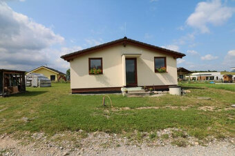 NOVOSTAVBA BUNGALOVU KRASŃANY - 13