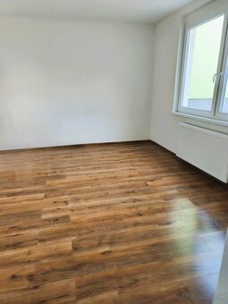 Zrekonštruovaný 3-izbový rodinný dom - 13