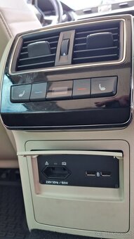 Škoda Superb Combi 2.0 TDI - 13