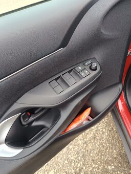 Toyota Yaris Cross 1.5 - 13