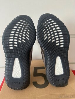 Yeezy 350 V2 Carbon Beluga - 13
