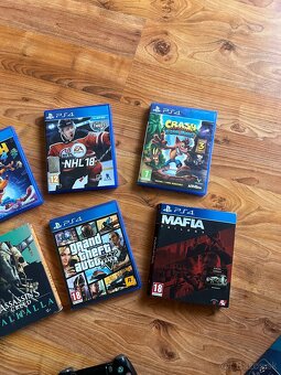 PS 4 pro 1TB - 13