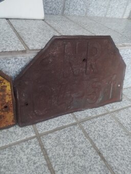 Kukučkove hodiny,žehlička na uhlie, monchichi,gitara cremona - 13