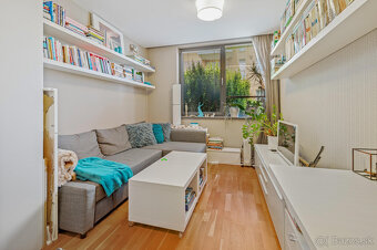 Príjemný  4 izbový byt na KOLIBE s vnútorným bazénom, saunou - 13