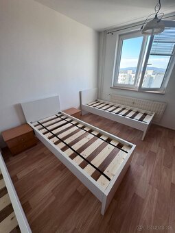 Predám kvalitné pevné jednolôžkové postele- NOVE - 13