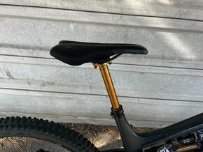 YT Capra 27 CF Pro Race L enduro - 13