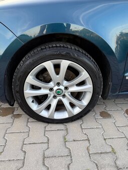 Škoda Superb 2.0tdi DSG 4x4 - 13