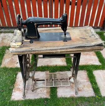 Predám starožitný šijací stroj Singer (r. 1936) - 13