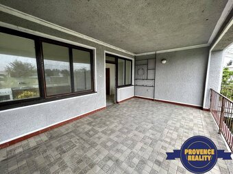PREDAJ : 6 - izbový, dvojgeneračný rodinný dom - Komárno - 13
