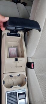 Predám FORD FOCUS C-MAX 1,6 TDCI Ghia, 2006 automat 7stupňov - 13