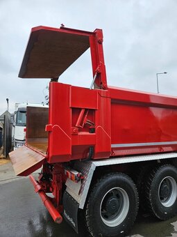 Mercedes-Benz Arocs 8x4 - 13