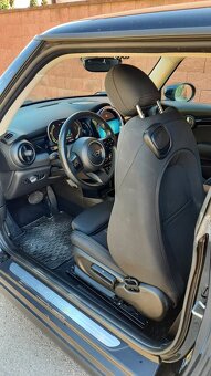 Predám  Mini Cooper E SE Elektro 184 Koní 2021 - 13