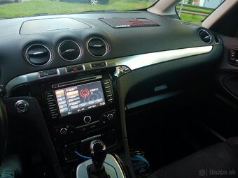 Predám Ford Galaxy benzín - 13