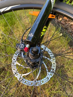 Predám nový horský bicykel Specialized Rockhopper Expert EVO - 13