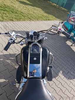 Suzuki Intruder 1500 - 13