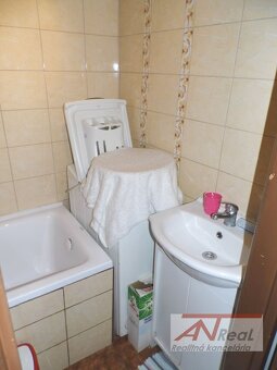 Na predaj - 2 izbový tehlový byt s balkónom, Blízke centrum - 13