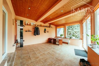 REZERVOVANÉ:3i rodinný dom po rekonštrukcii s krytou terasou - 13