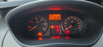 Renault Trafic Furgon 2.0 dCi 115k L1H1P1 Furgon - 13