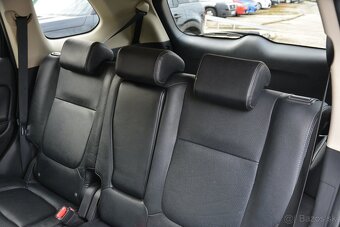 Mitsubishi Outlander 2.20 4×4 SR. voz, 7miestne - 13