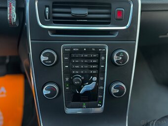 Volvo V60 D3 2.0L 150k Momentum Geartronic - 13