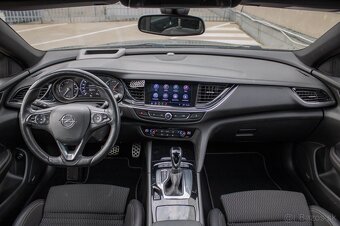 Opel Insignia ST 2.0 CDTI BiTURBO 210k S&S Ultimate 4x4 AT8 - 13