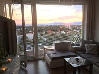 NOVOSTAVBA 3 IZBOVÝ BYT - VÝHĽAD NA CELU BRATISLAVU - 13